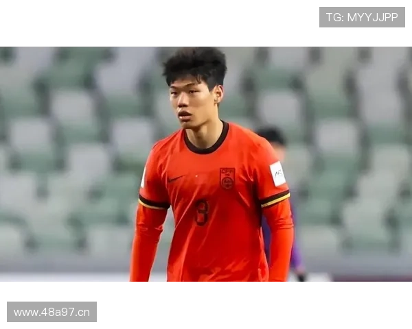 贺一然正式加盟蓉城征战新中超 贺一然正式加盟蓉城征战新中超